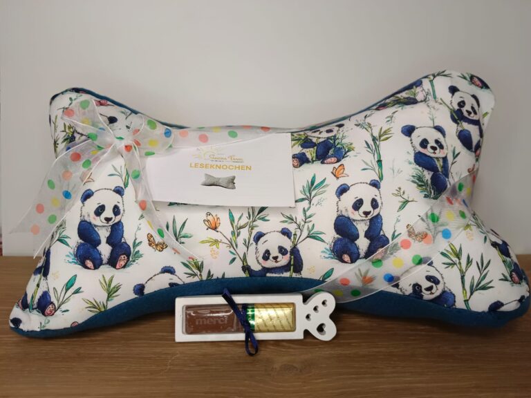 Foto Leseknochen Panda mit Merci